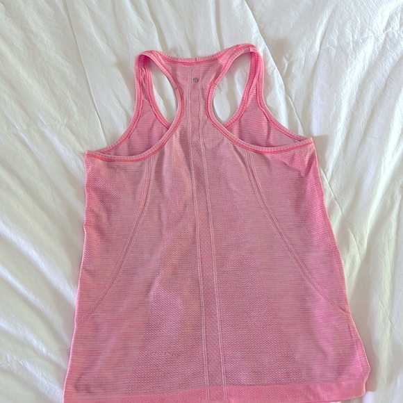 Lululemon Run: Swiftly Tech Racerback
Bleached Coral size 8 - Picture 7 of 9